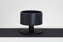 Mogo Stand