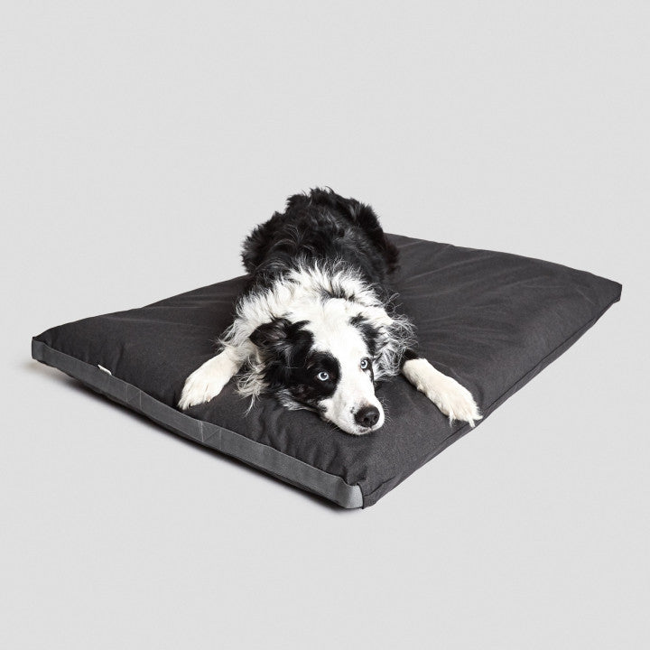 Outdoor Dog Bed Siesta Graphite